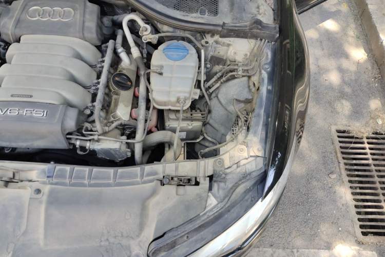 Used Audi A6L 2012 35 FSI quattro Luxury Model Engine Bay Left