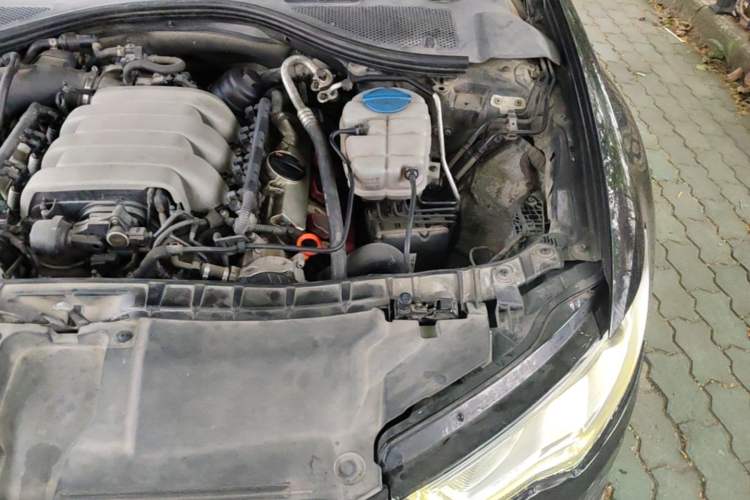 Used Audi A6L 2012 35 FSI Luxury Model Engine Bay Left