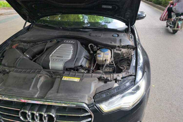 Used Audi A6L 2012 30 FSI Luxury Model Engine Bay Left