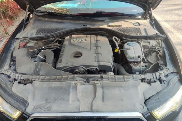 Used Audi A6L 2012 TFSI Standard Model Engine Bay
