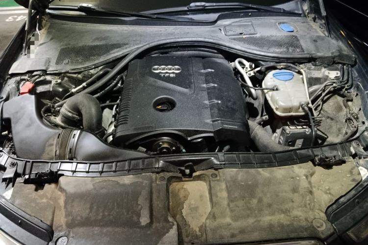 Used Audi A6L 2012 TFSI Standard Model Engine Bay