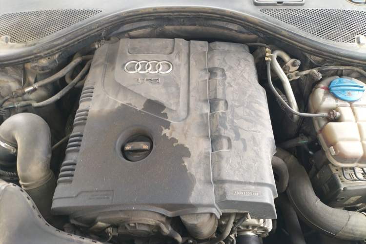 Used Audi A6L 2012 TFSI Standard Model Engine Bay