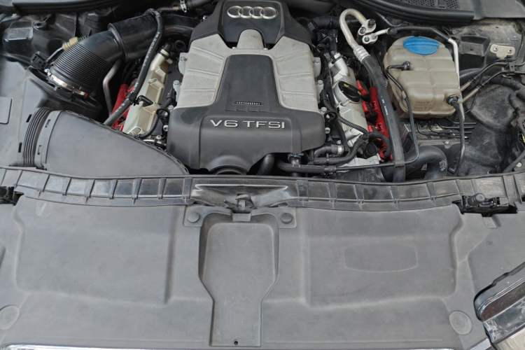 Used Audi A6L 2012 50 TFSI quattro Luxury Model Engine Bay