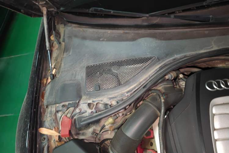 Used Audi A6L 2012 30 FSI Comfort Model Engine Bay Right