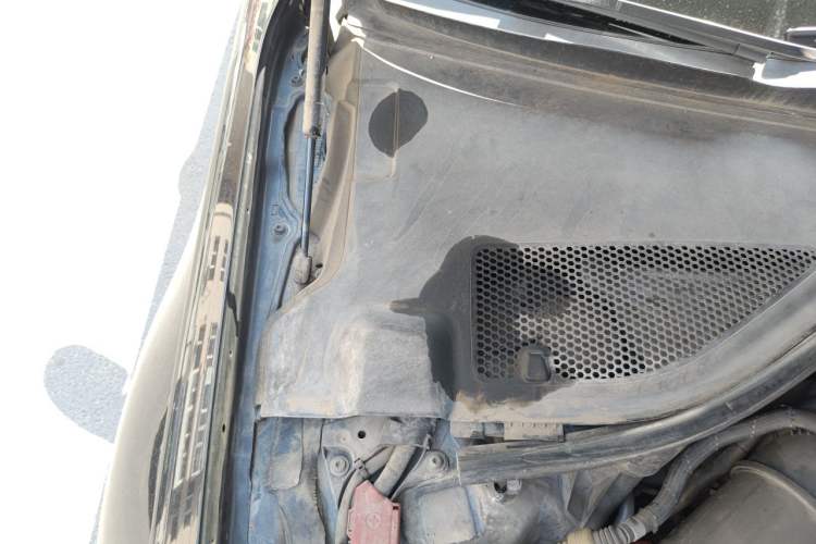 Used Audi A6L 2012 30 FSI Comfort Model Engine Bay Right
