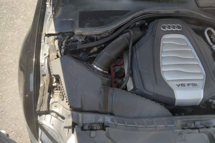 Used Audi A6L 2012 30 FSI Luxury Model Engine Bay Right