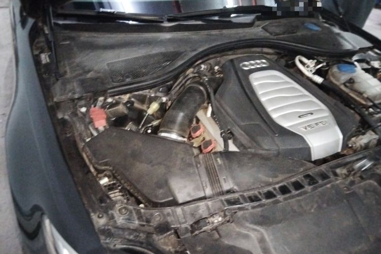 Used Audi A6L 2012 30 FSI Technology Edition Engine Bay Right