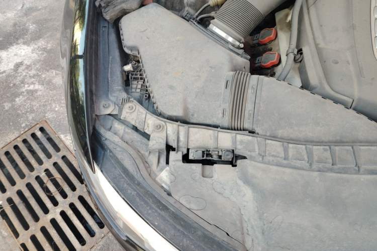 Used Audi A6L 2012 30 FSI Technology Edition Engine Bay Right