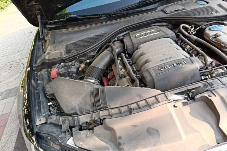 Used Audi A6L 2012 35 FSI Comfort Model Engine Bay Right