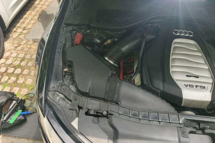 Used Audi A6L 2012 30 FSI Comfort Model Engine Bay Right