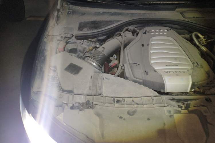 Used Audi A6L 2012 30 FSI Luxury Model Engine Bay Right