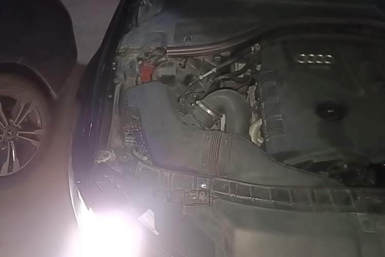 Used Audi A6L 2012 TFSI Standard Model Engine Bay Right