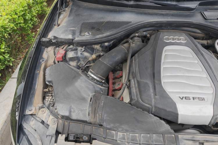 Used Audi A6L 2012 30 FSI Technology Edition Engine Bay Right