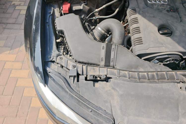 Used Audi A6L 2012 TFSI Standard Model Engine Bay Right