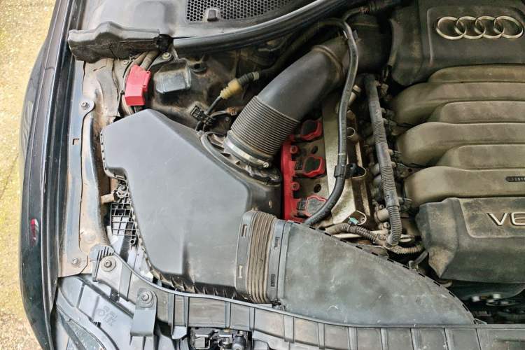 Used Audi A6L 2012 35 FSI Luxury Model Engine Bay Right