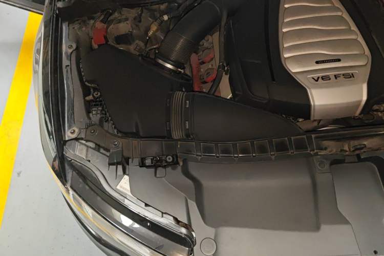 Used Audi A6L 2012 30 FSI Comfort Model Engine Bay Right