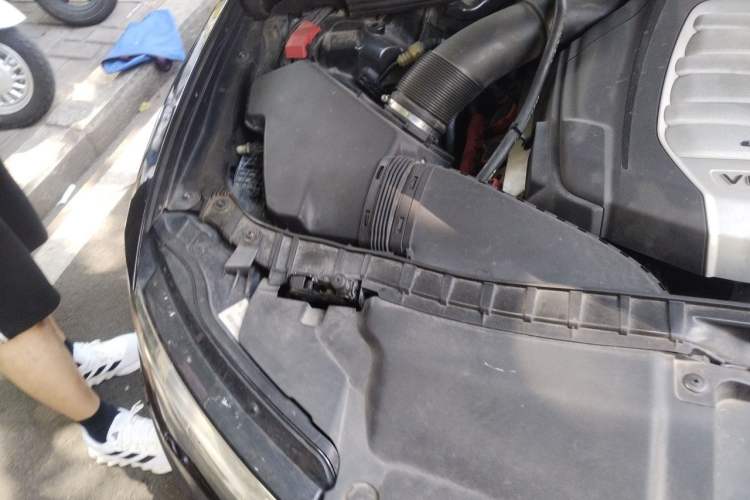 Used Audi A6L 2012 30 FSI Comfort Model Engine Bay Right