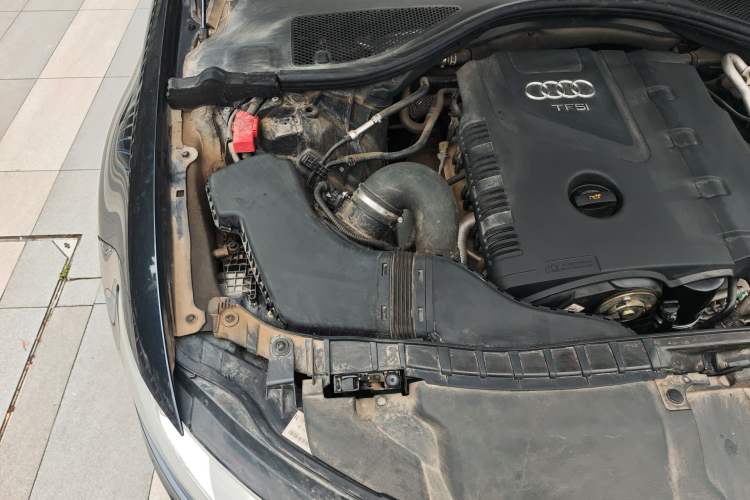 Used Audi A6L 2012 TFSI Standard Model Engine Bay Right