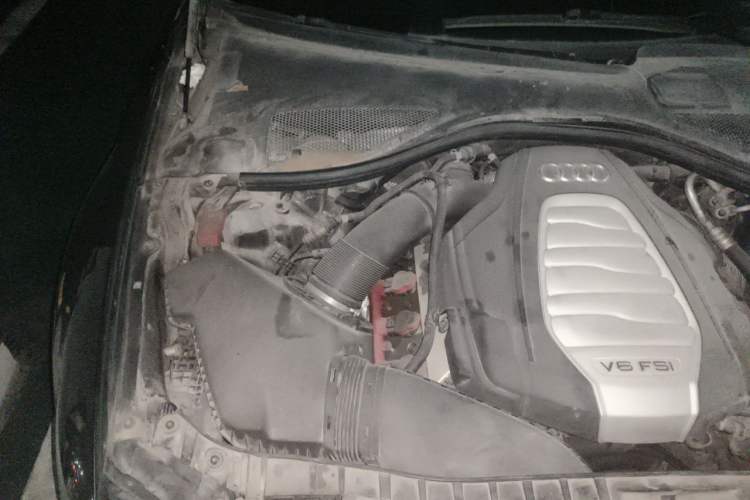 Used Audi A6L 2012 30 FSI Technology Edition Engine Bay Right
