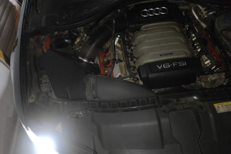 Used Audi A6L 2012 35 FSI Luxury Model Engine Bay Right