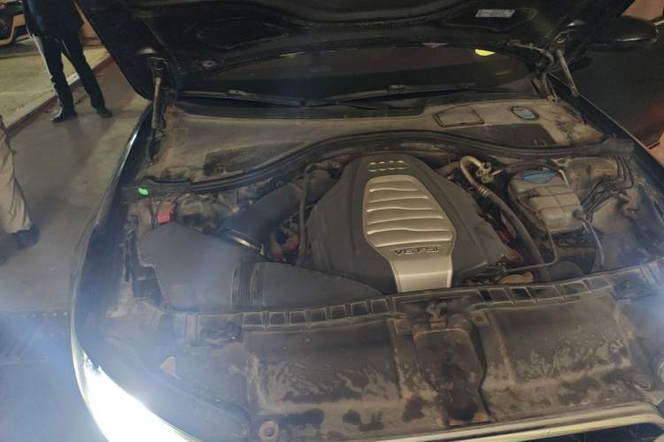Used Audi A6L 2012 30 FSI Comfort Model Engine Bay Right