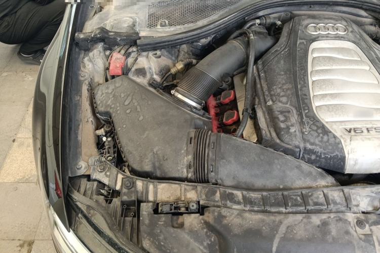 Used Audi A6L 2012 30 FSI Comfort Model Engine Bay Right