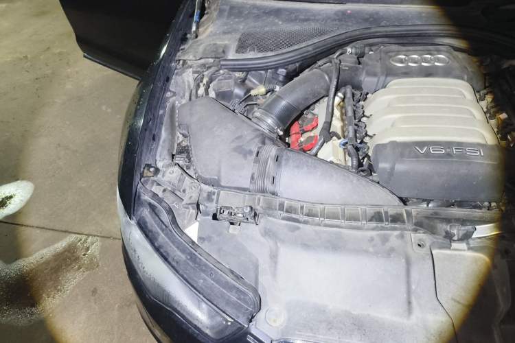 Used Audi A6L 2012 35 FSI Comfort Model Engine Bay Right