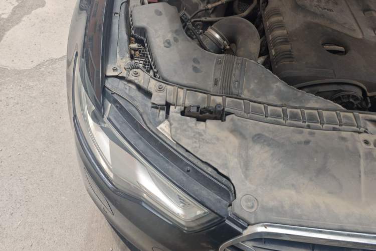 Used Audi A6L 2012 TFSI Standard Model Engine Bay Right