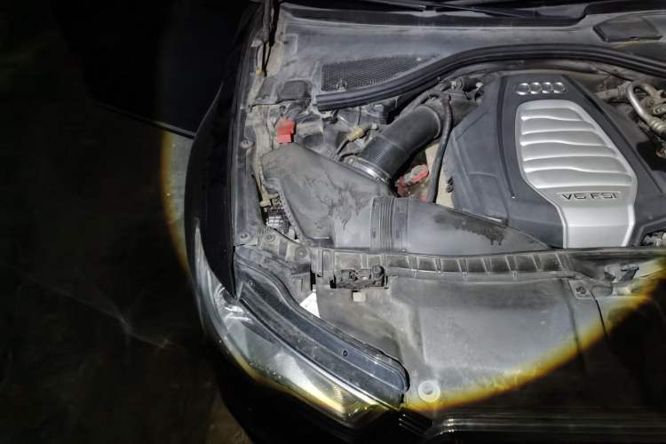 Used Audi A6L 2012 30 FSI Technology Edition Engine Bay Right
