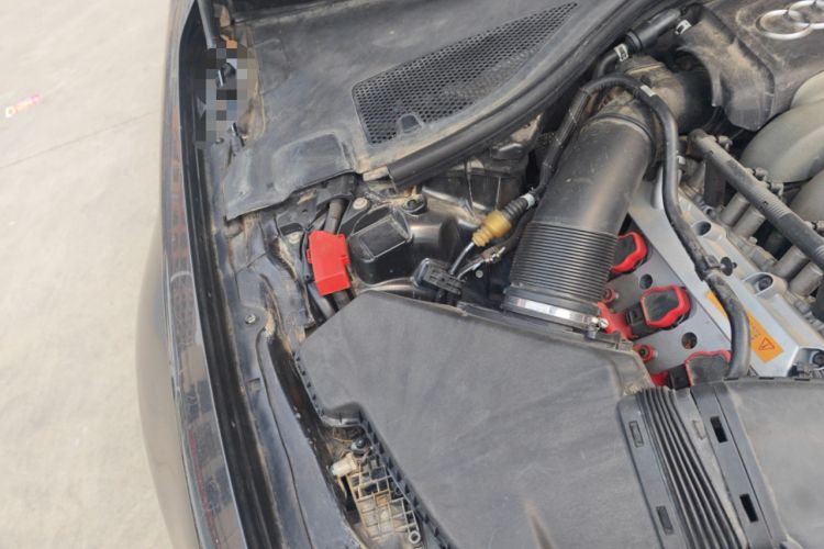 Used Audi A6L 2012 35 FSI Comfort Model Engine Bay Right