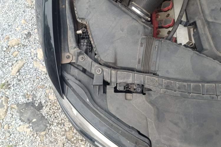 Used Audi A6L 2012 30 FSI Technology Edition Engine Bay Right