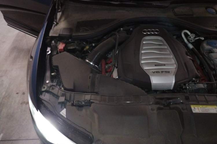 Used Audi A6L 2012 30 FSI Technology Edition Engine Bay Right