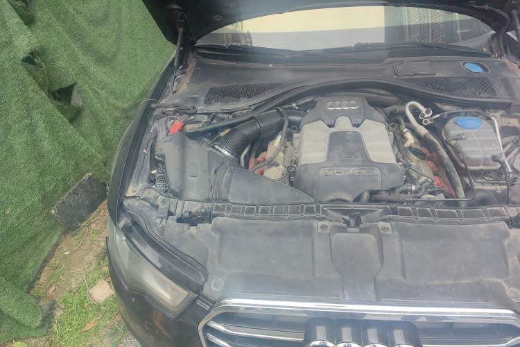 Used Audi A6L 2012 50 TFSI quattro Luxury Model Engine Bay Right