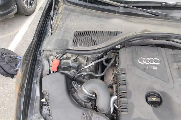 Used Audi A6L 2012 TFSI Standard Model Engine Bay Right
