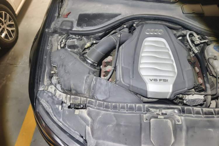 Used Audi A6L 2012 30 FSI Technology Edition Engine Bay Right