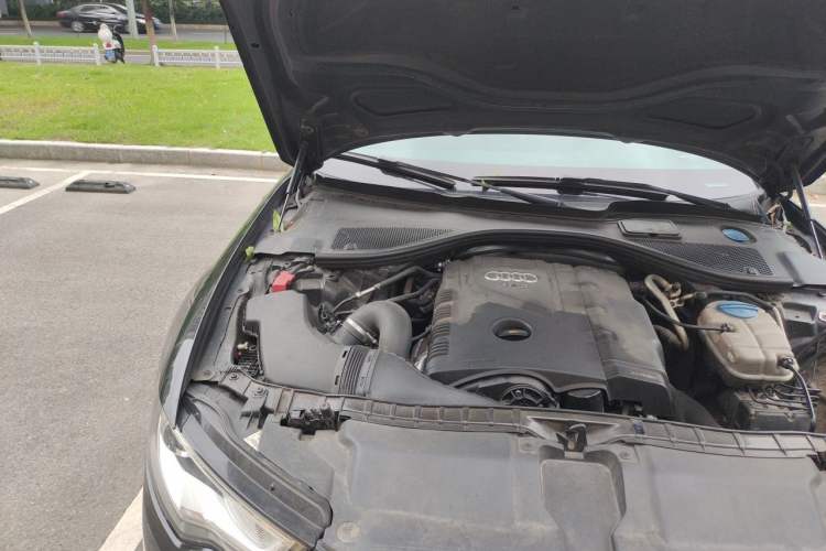 Used Audi A6L 2012 TFSI Standard Model Engine Bay Right