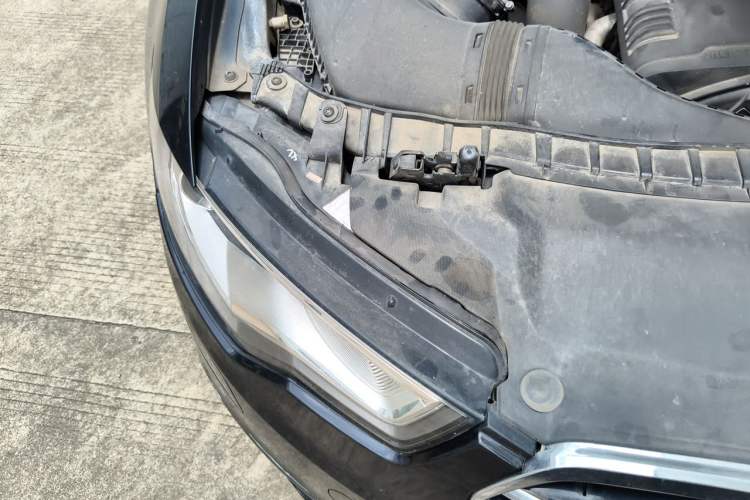 Used Audi A6L 2012 TFSI Standard Model Engine Bay Right
