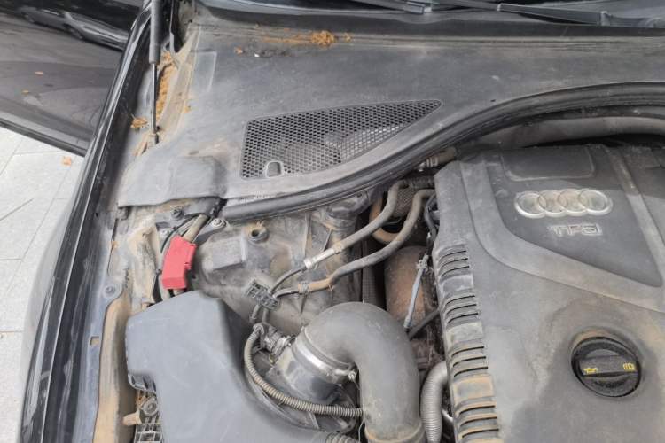 Used Audi A6L 2012 TFSI Standard Model Engine Bay Right