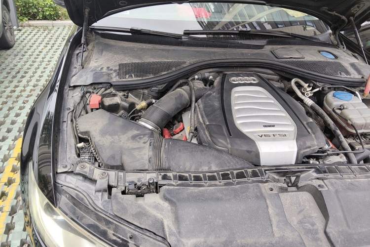 Used Audi A6L 2012 30 FSI Technology Edition Engine Bay Right