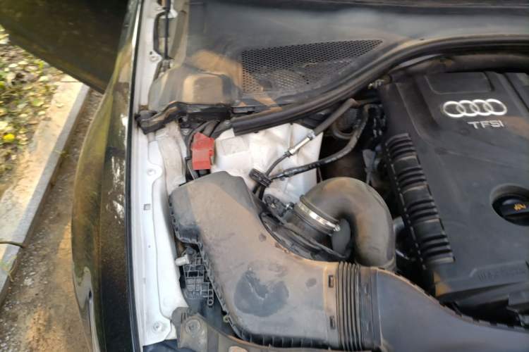 Used Audi A6L 2012 TFSI Standard Model Engine Bay Right