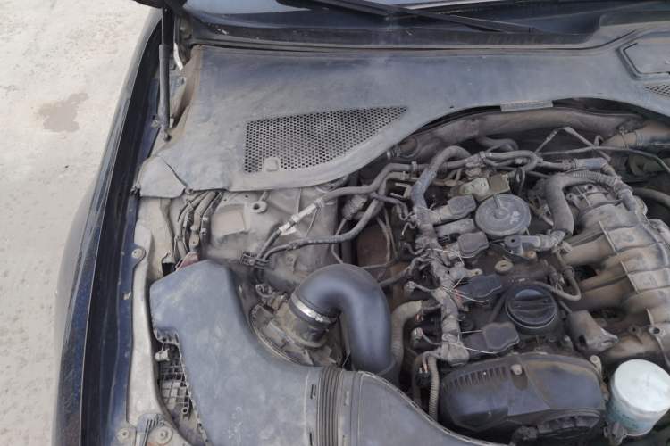 Used Audi A6L 2012 TFSI Standard Model Engine Bay Right