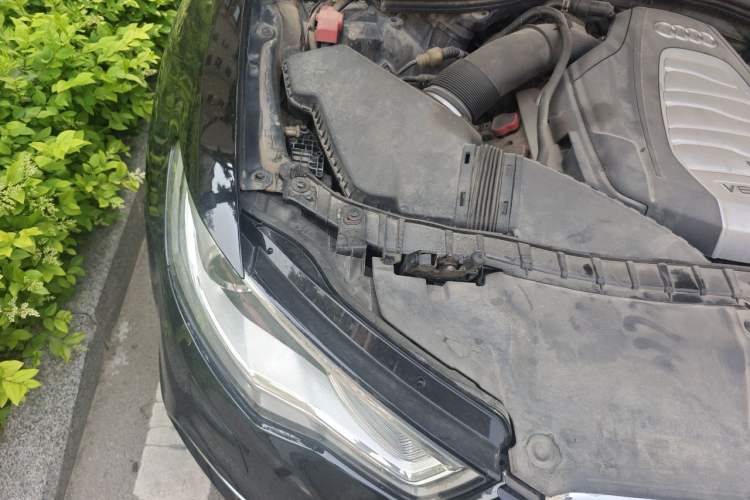 Used Audi A6L 2012 30 FSI Comfort Model Engine Bay Right