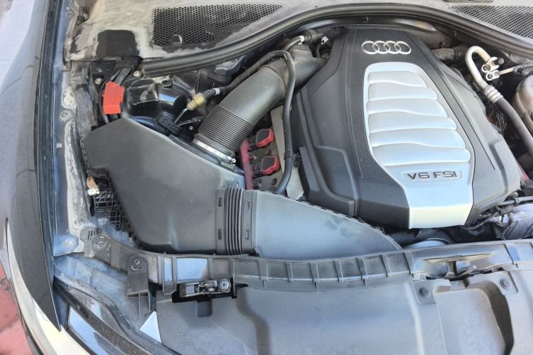 Used Audi A6L 2012 30 FSI Luxury Model Engine Bay Right