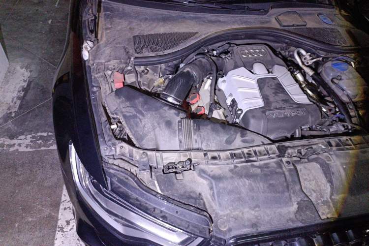 Used Audi A6L 2012 50 TFSI quattro Luxury Model Engine Bay Right