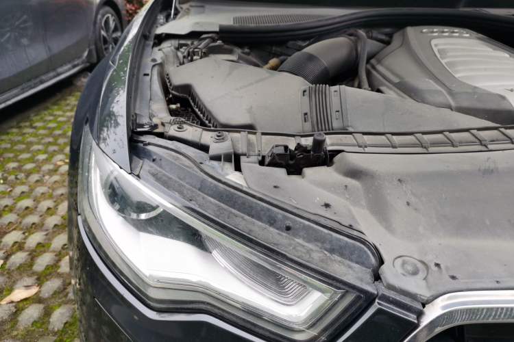 Used Audi A6L 2012 30 FSI Technology Edition Engine Bay Right
