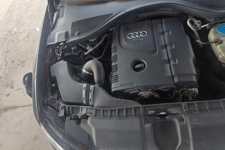 Used Audi A6L 2012 TFSI Standard Model Engine Bay Right