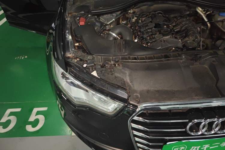 Used Audi A6L 2012 TFSI Standard Model Engine Bay Right