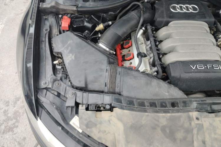 Used Audi A6L 2012 35 FSI Comfort Model Engine Bay Right