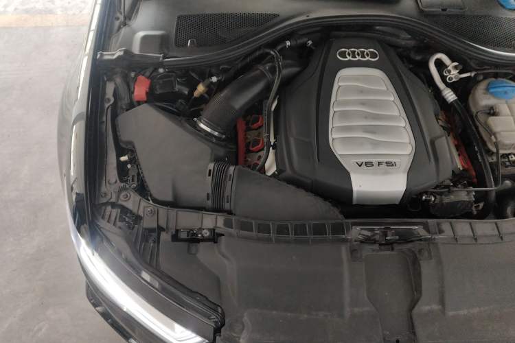 Used Audi A6L 2012 30 FSI Luxury Model Engine Bay Right
