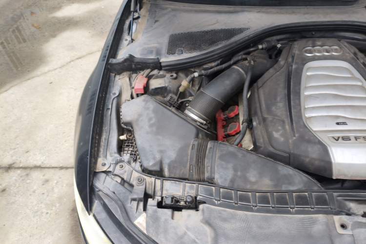 Used Audi A6L 2012 30 FSI Luxury Model Engine Bay Right
